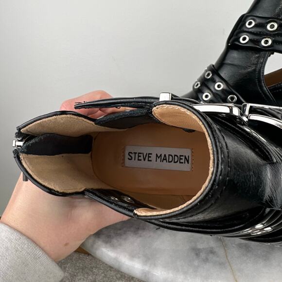 Steve Madden Like New Black Grazia Pointed Toe Silver Buckle Moto Bootie (Sz 8) - Picture 8 of 13